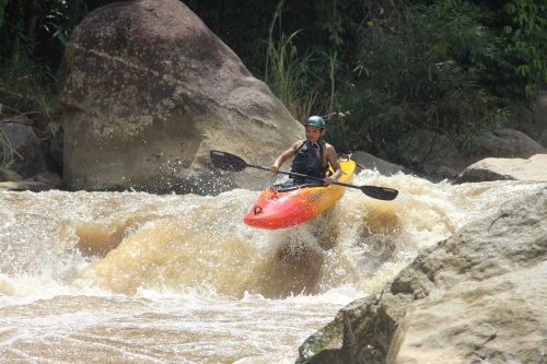Kayak-Whitewater-Chiang-Mai-Thailand-10