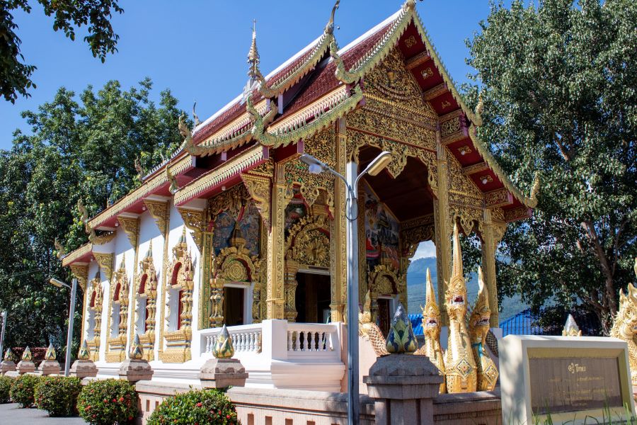 Wat Phra That Doi Kham
