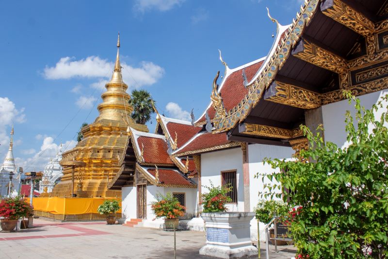 Wat Phradhatu Sri Chomthong Thailand