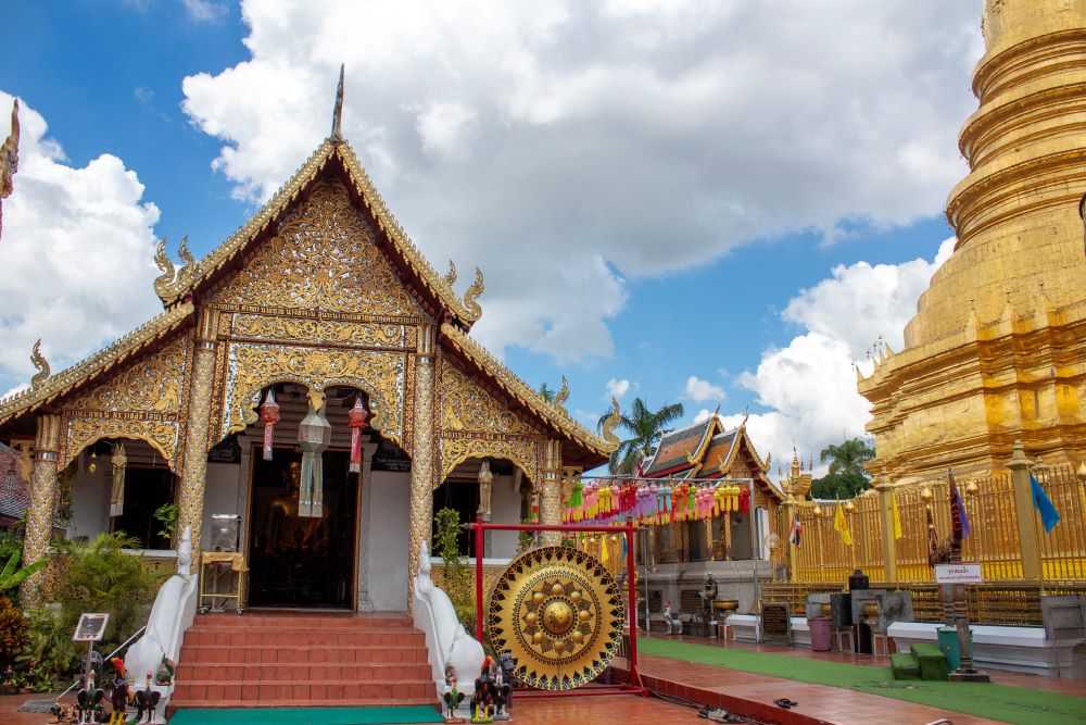 Wat Pha That Hariphunchai Lamphun Thailand