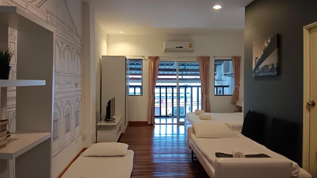 Chino Town Hostel Phuket Old Town