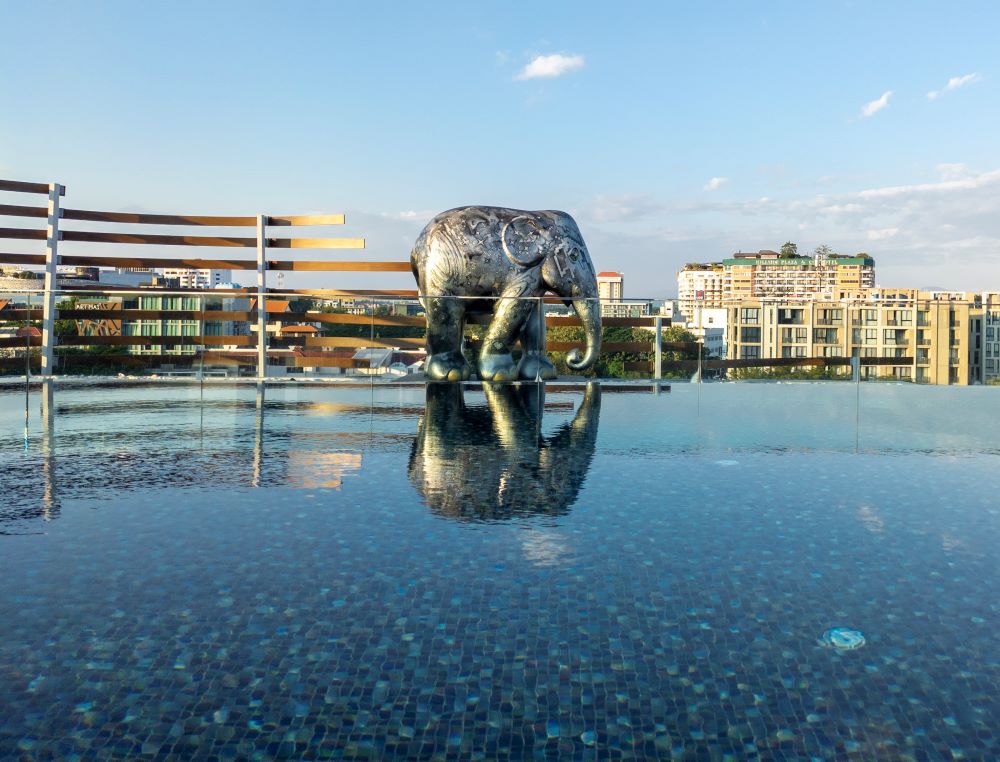 Rise Rooftop Bar Niman Chiang Mai 