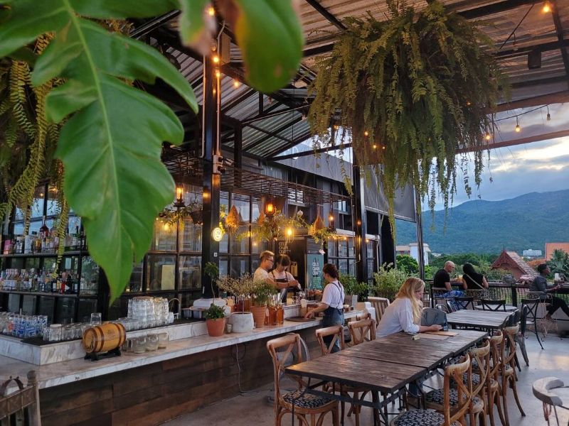 Yayee Rooftop Bar Nimman 