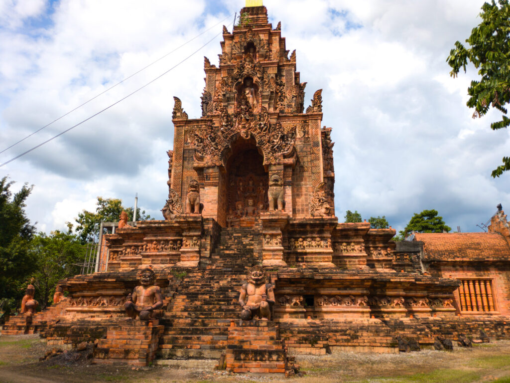The Terracotta Garden Cafe Lamphun Unique Restaurant 